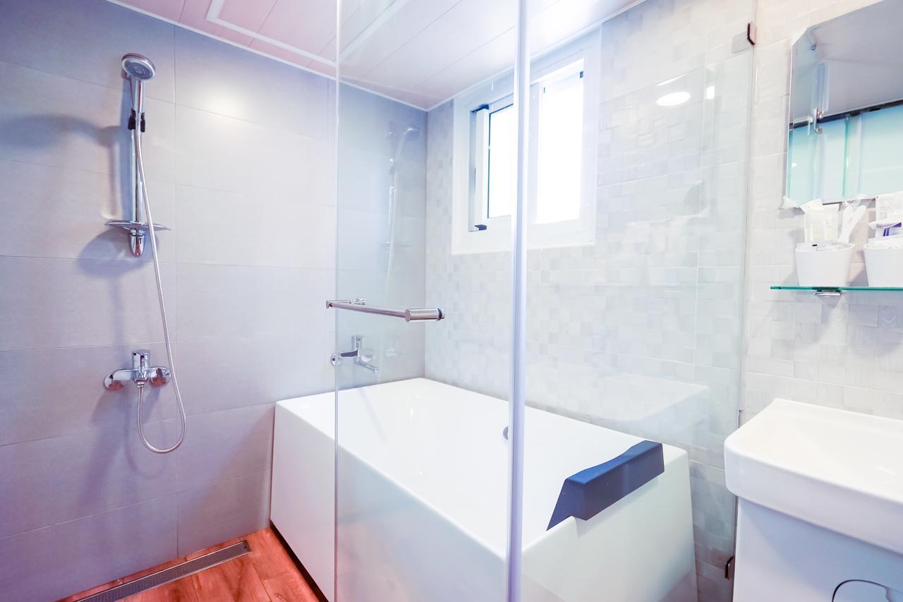 Jiu Tien Do Homestay Тайнан Екстериор снимка